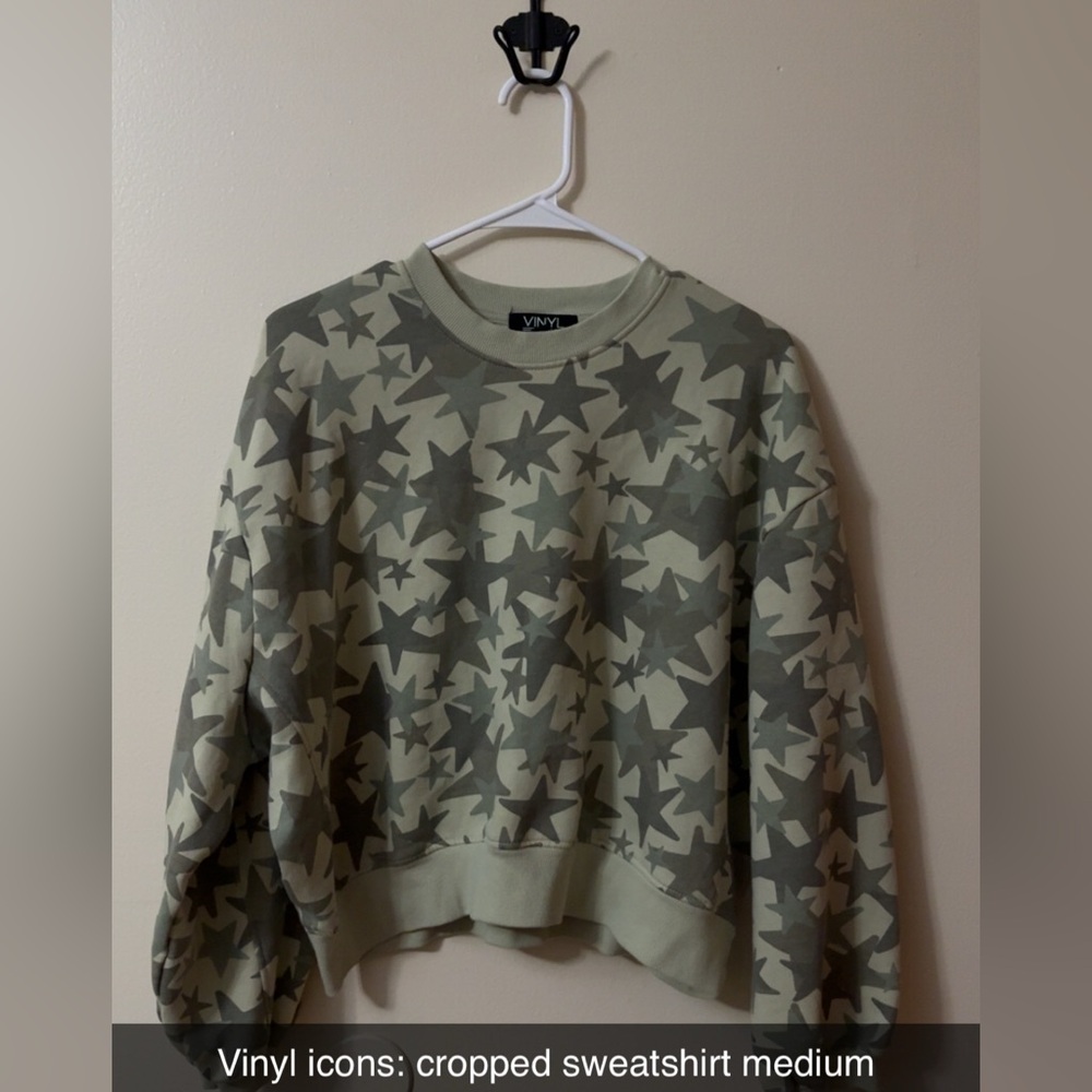Vinyl Icons Camouflage Cropped Sweatshirt
